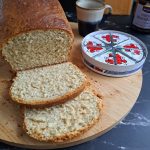 Bread with seeds