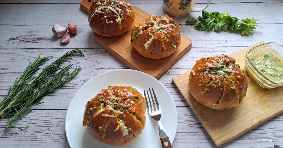 Korean cream cheese garlic buns